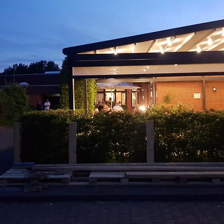Hotel Restaurant Teichaue Adendorf Esterno foto