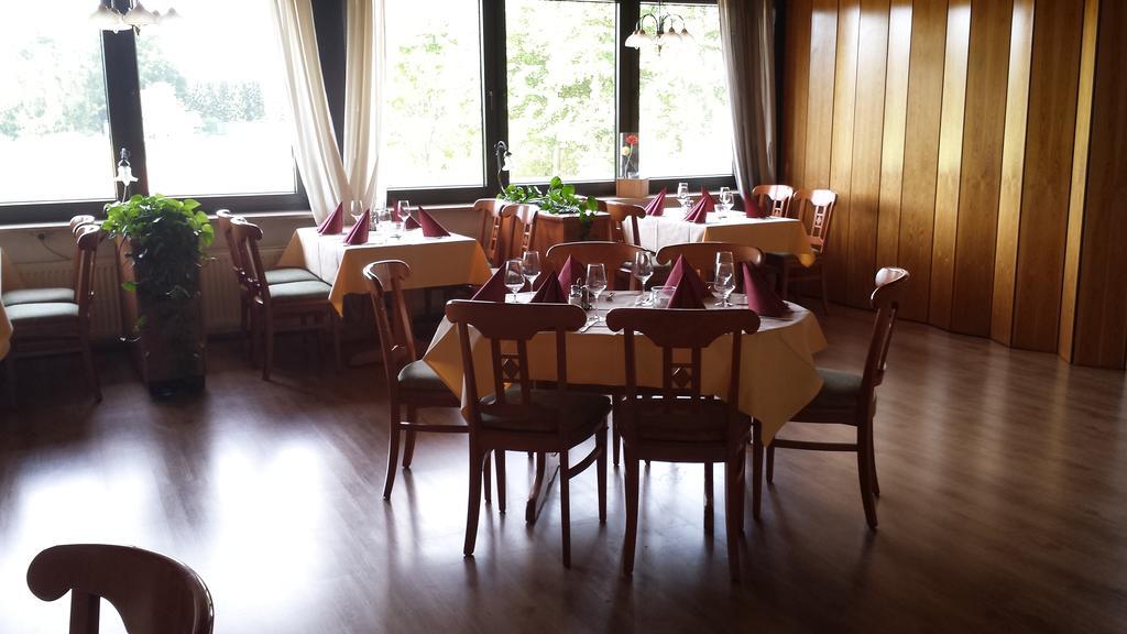 Hotel Restaurant Teichaue Adendorf Esterno foto